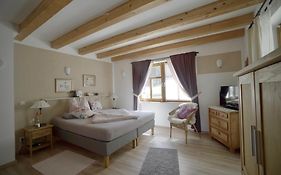 Landgut Seebühne Steigerwald - Guesthouse